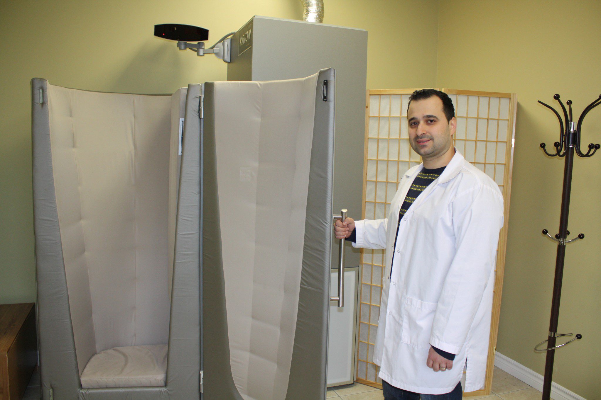 Roman Gersh and cryotherapy chamber
