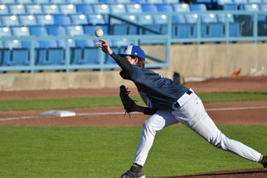 Sean Duncan pitches at the Toronto Blue Jays Futures Showcase