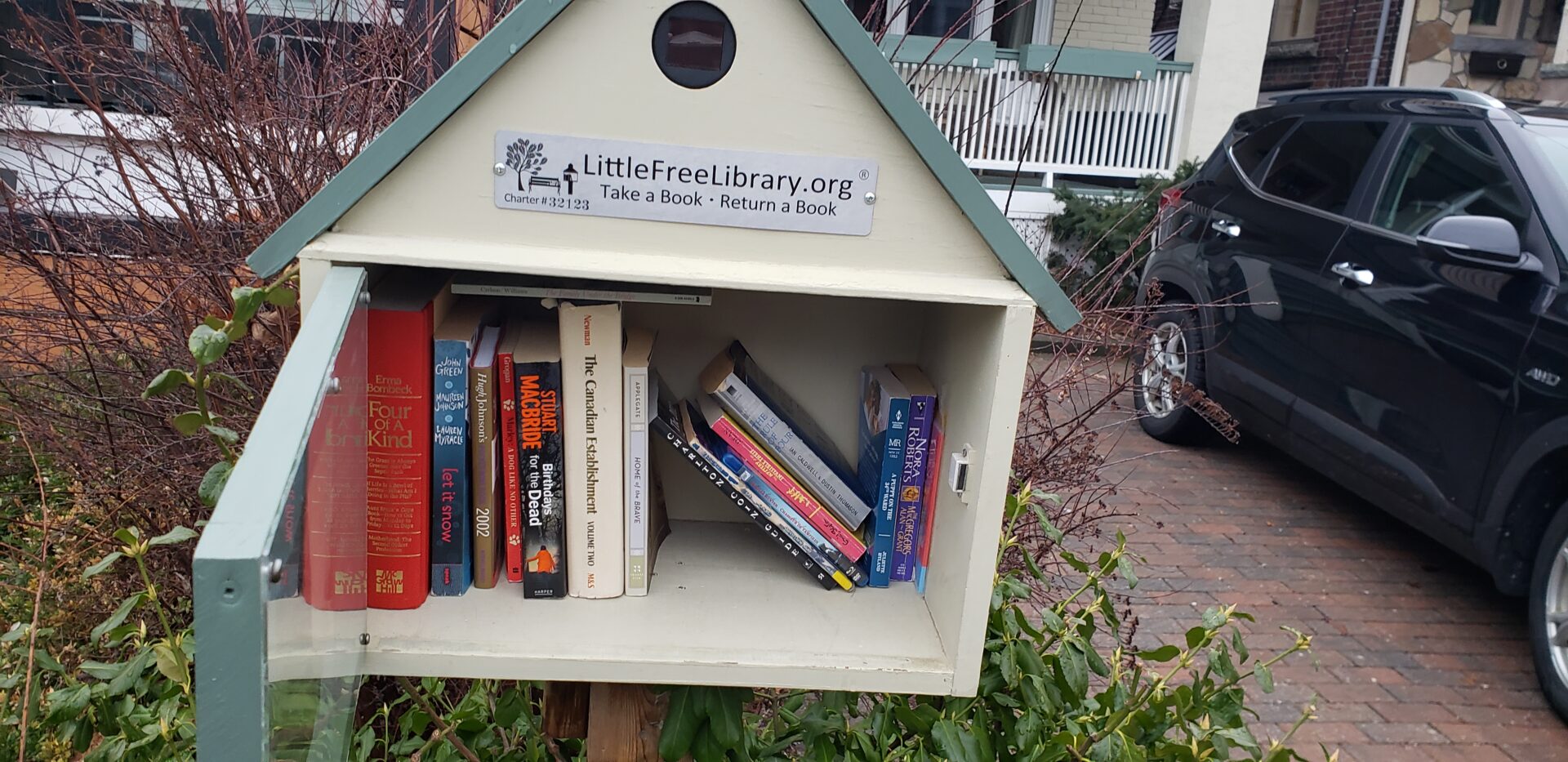 东约克社区仍然流行的小型免费图书馆