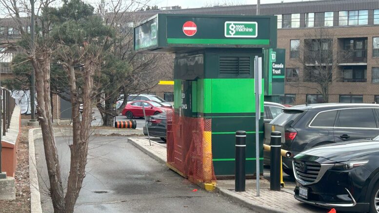 purpose of this image is supposed to show the ATM in East York that was hit by an explosion in an attempted robbery.