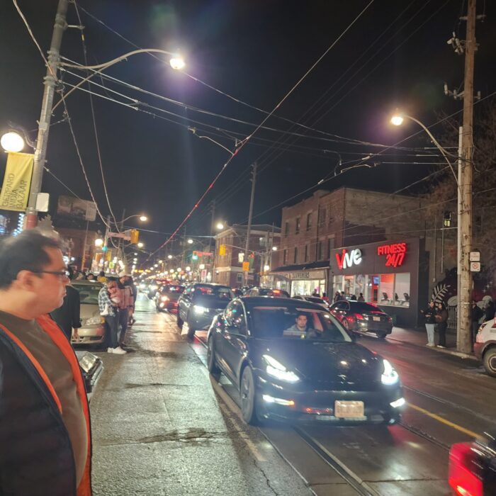 Busy night on Gerrard Street East! Cars and people everywhere, getting ready for Eid tomorrow.(Irtiza Ali/Toronto Observer)